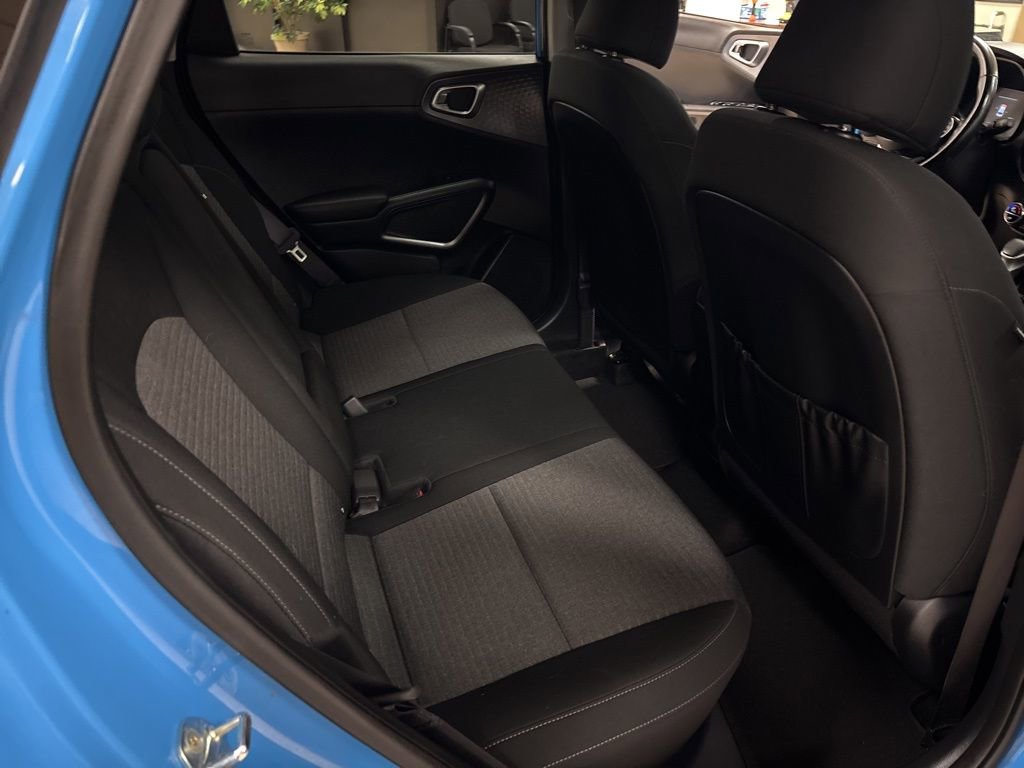 Used 2023 Kia Soul EX image 31