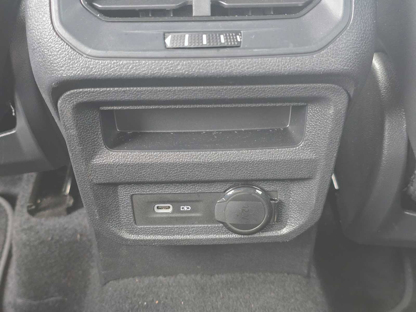 Used 2023 Volkswagen Tiguan SE R-Line image 20