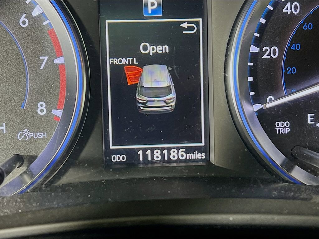 Used 2014 Toyota Highlander XLE image 12