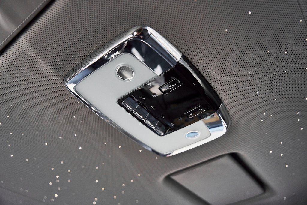 Used 2025 Rolls-Royce Phantom Sedan RWD image 62
