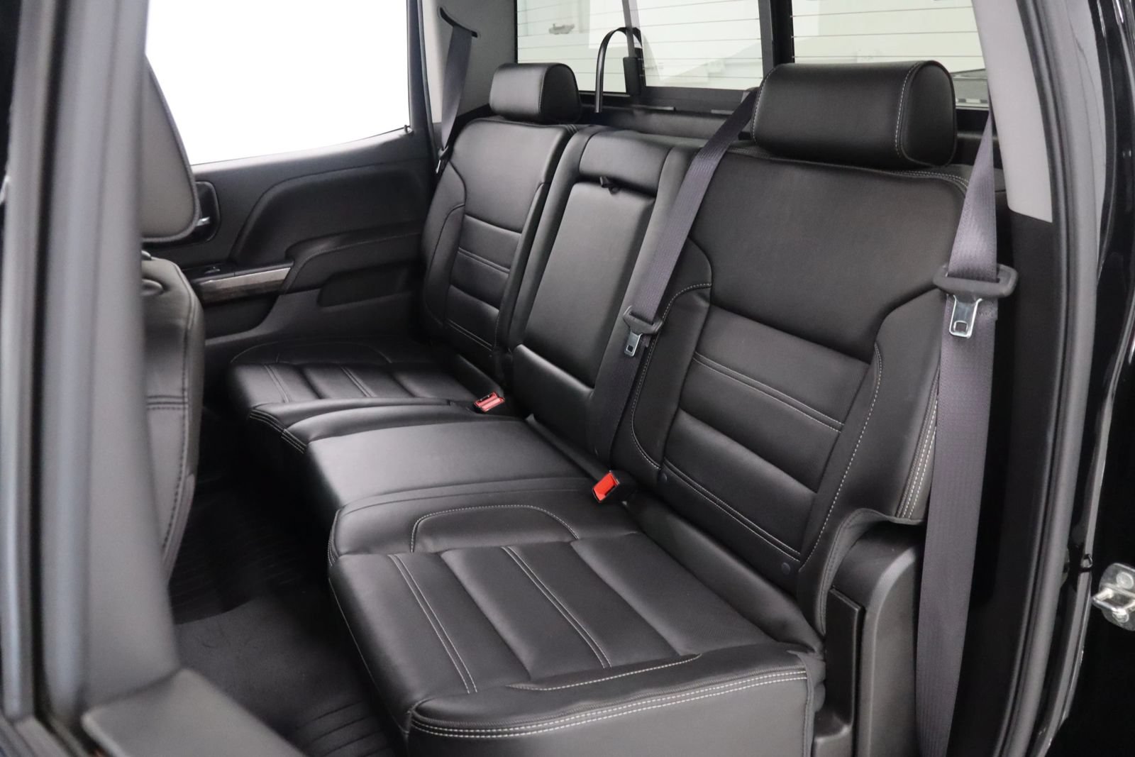 Used 2016 GMC Sierra 1500 Denali w/ Enhanced Driver Alert Package AWD/4WD image 18