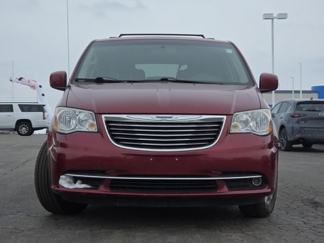 Used 2015 Chrysler Town & Country Touring w/ Driver Convenience Group image 9