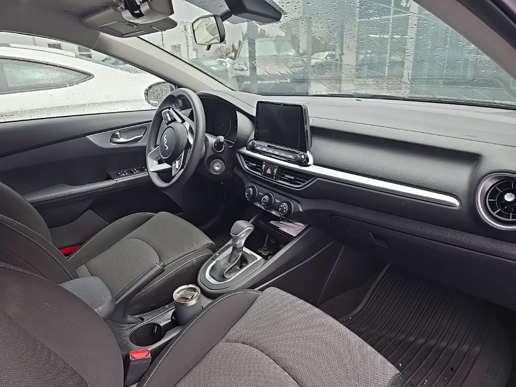 Used 2022 Kia Forte LXS w/ LXS Technology Package image 13