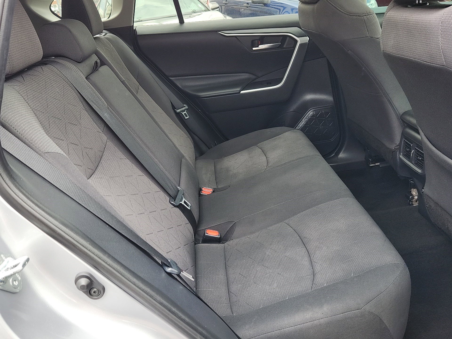 Used 2019 Toyota RAV4 XLE w/ Convenience Package AWD/4WD image 32
