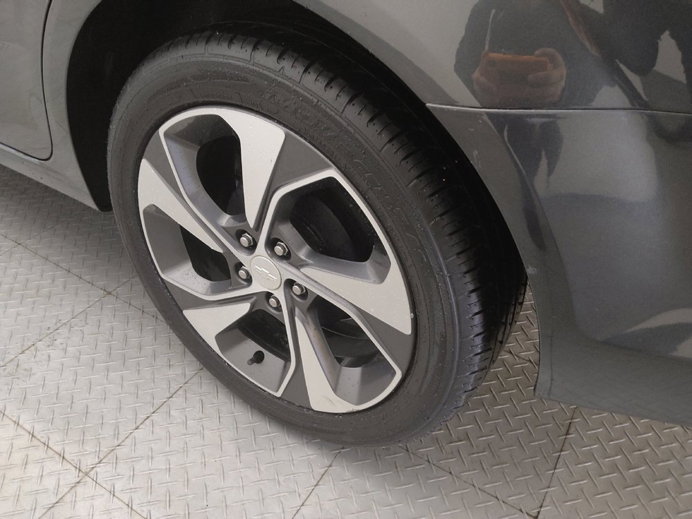 Used 2017 Chevrolet Sonic Premier image 31