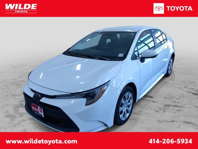 Used 2025 Toyota Corolla LE image 1