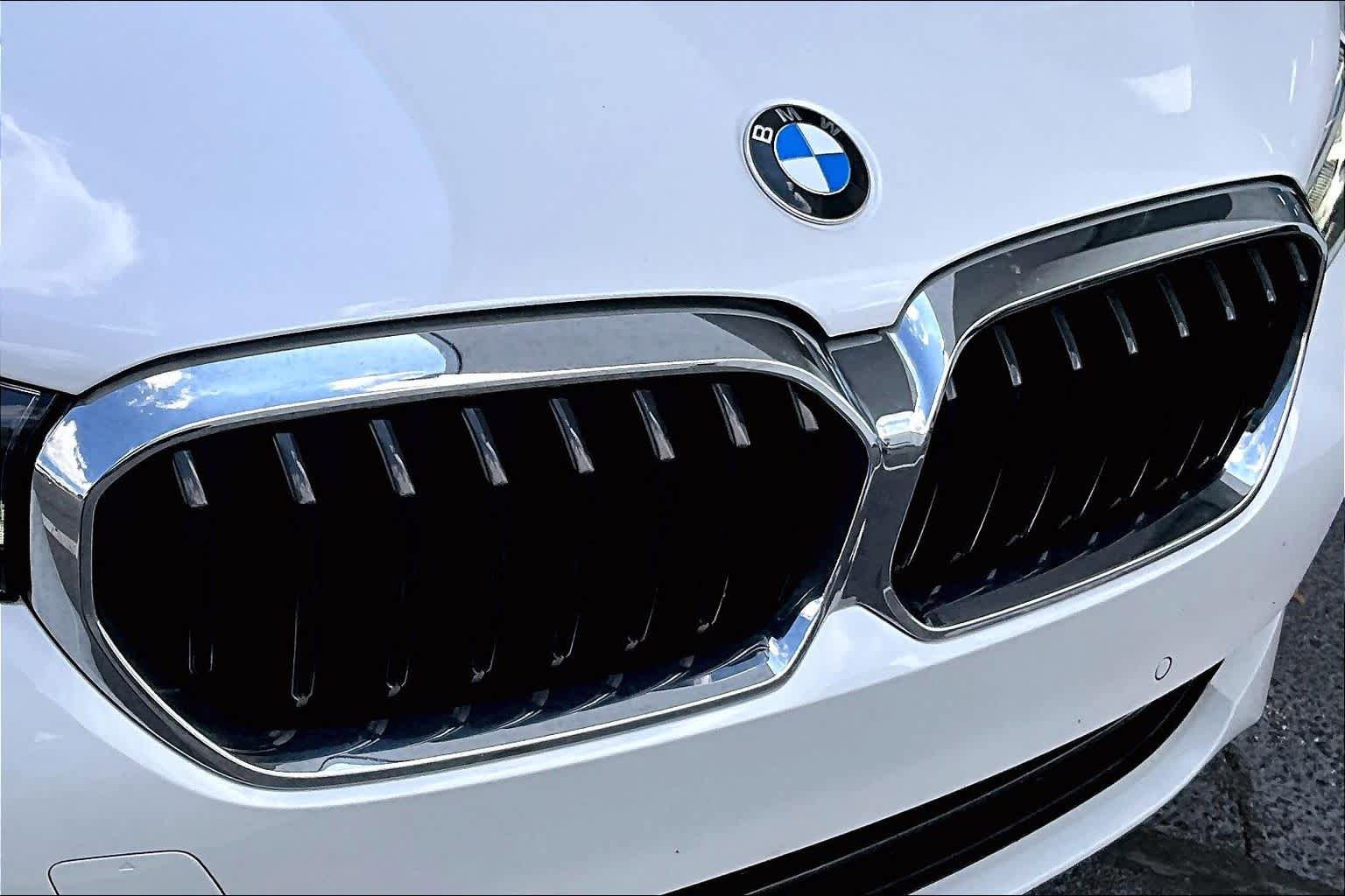 Used 2022 BMW 540i w/ Premium Package image 29