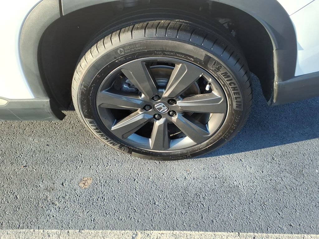 Used 2025 Honda Pilot Sport image 7