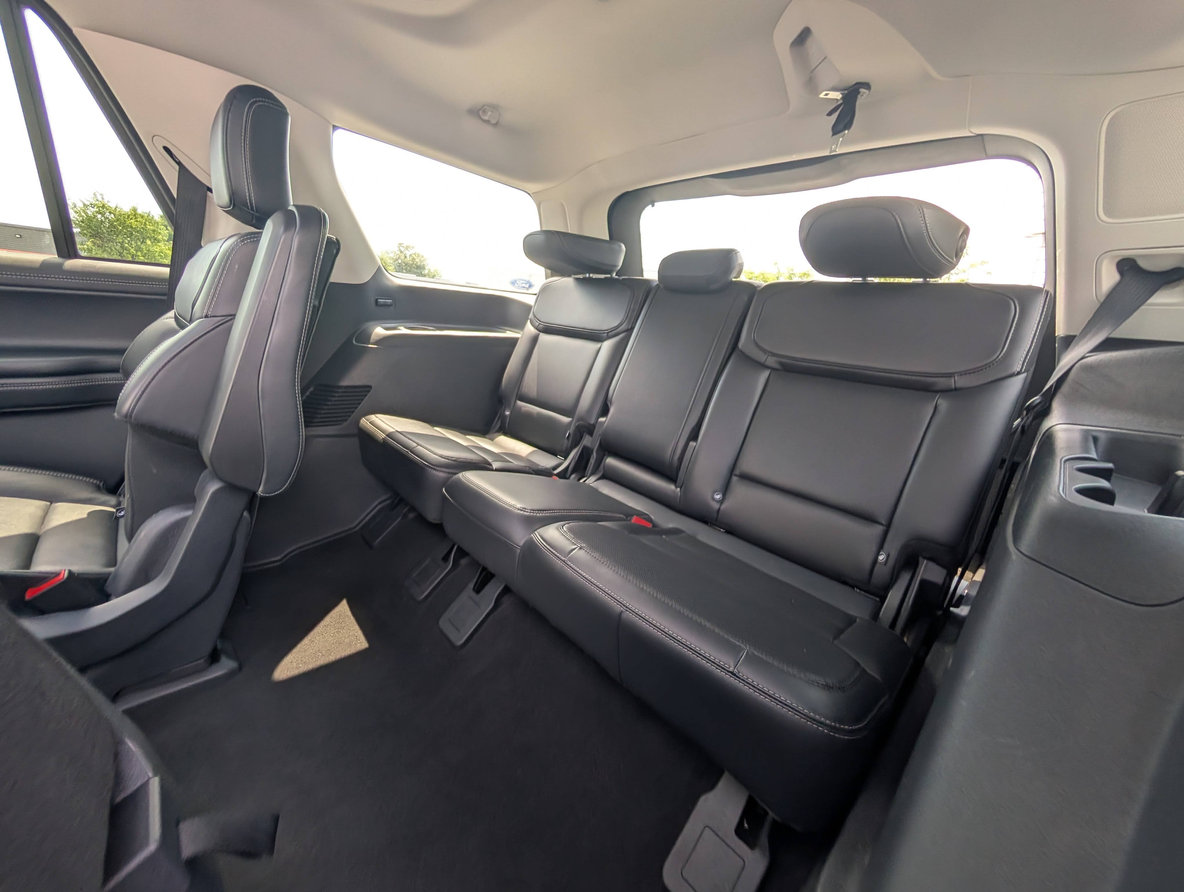 Used 2025 Ford Expedition Platinum AWD/4WD image 19