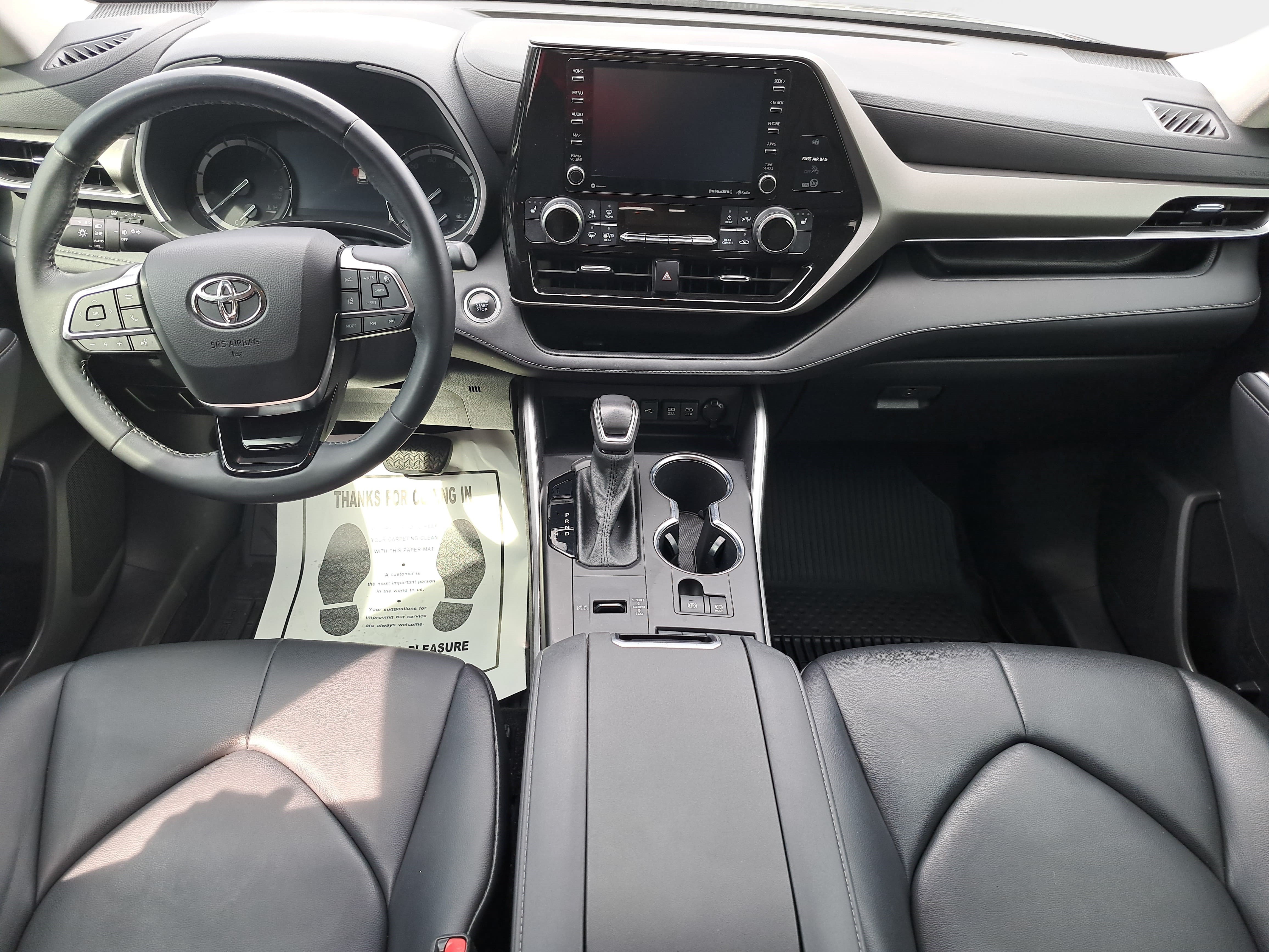 Used 2021 Toyota Highlander XLE FWD image 9