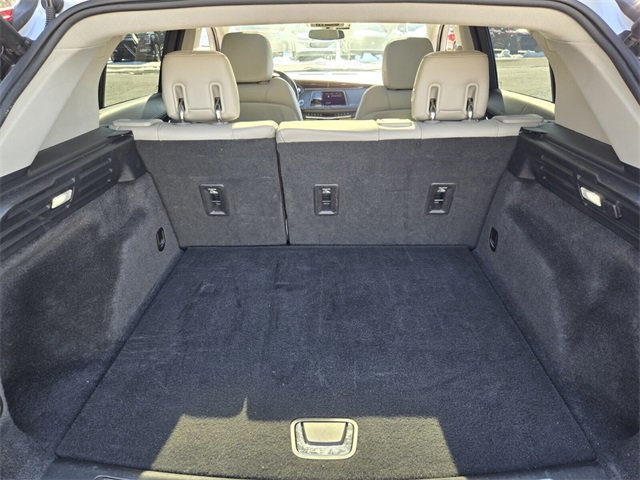 Used 2020 Cadillac XT4 Premium Luxury w/ Driver Awareness Package image 16