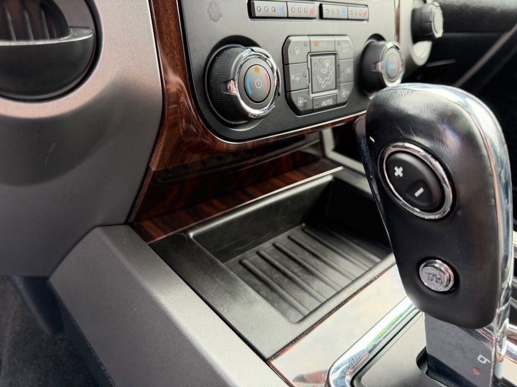 Used 2017 Ford Expedition Platinum image 25