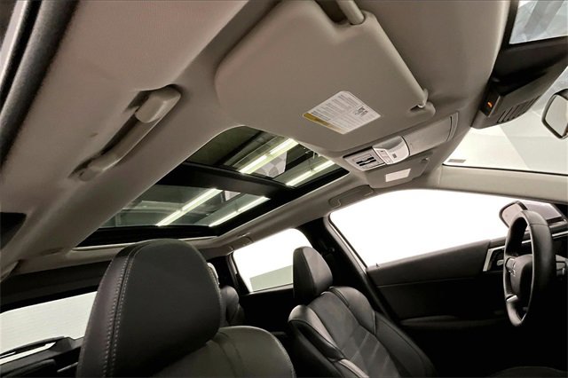 Used 2024 Mitsubishi Outlander Ralliart image 17