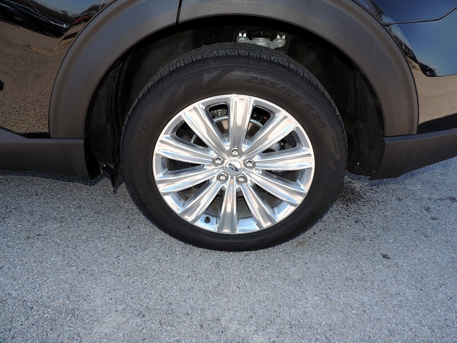 Used 2023 Ford Explorer Limited w/ Limited Technology Package image 9