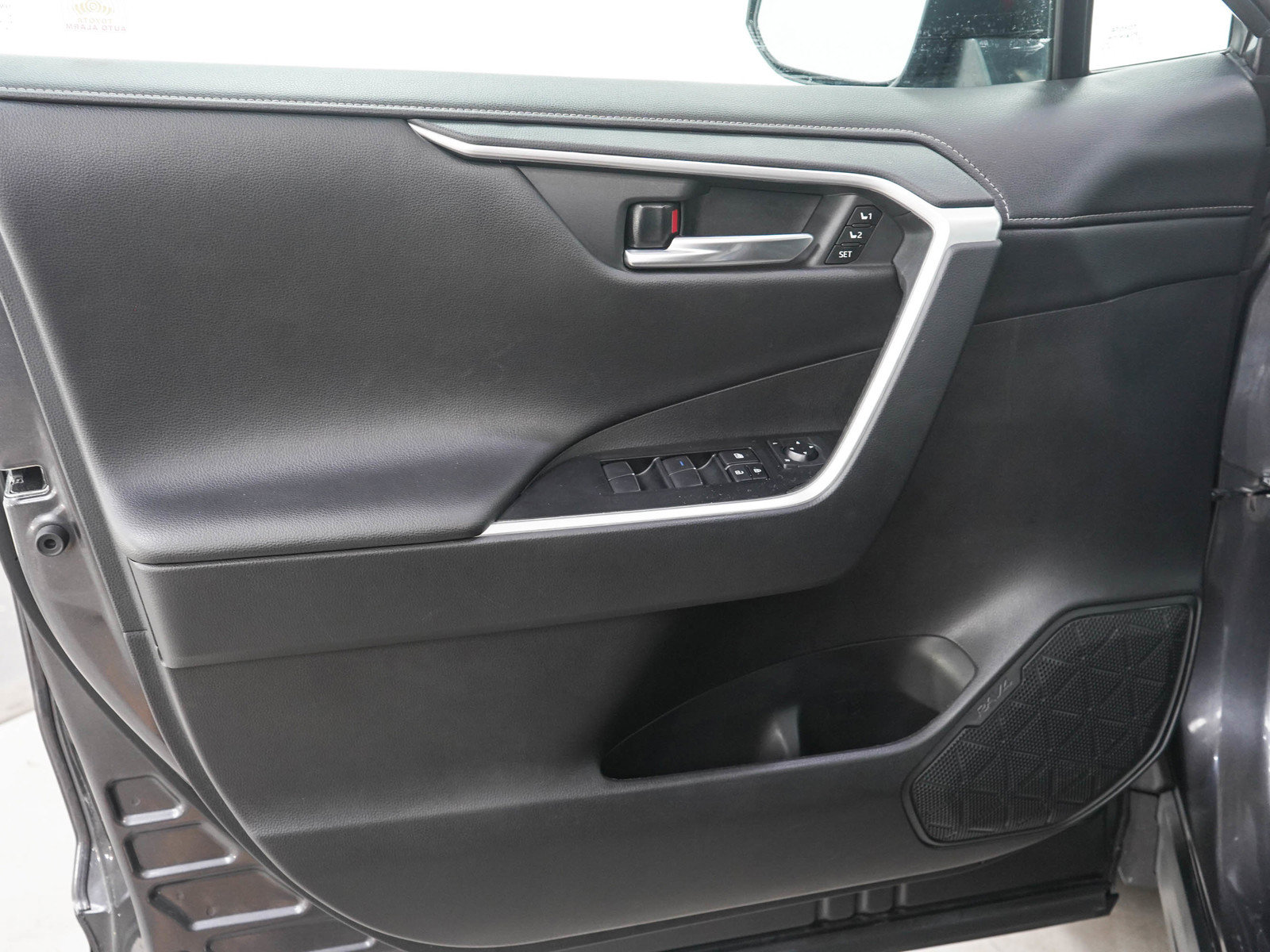 Used 2021 Toyota RAV4 Limited w/ Limited Grade Weather Package AWD/4WD image 20