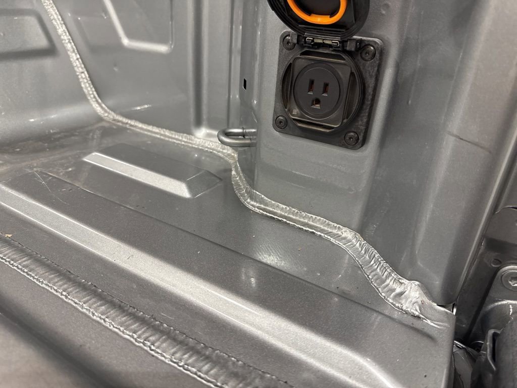 Certified 2024 GMC Sierra 1500 SLT image 9