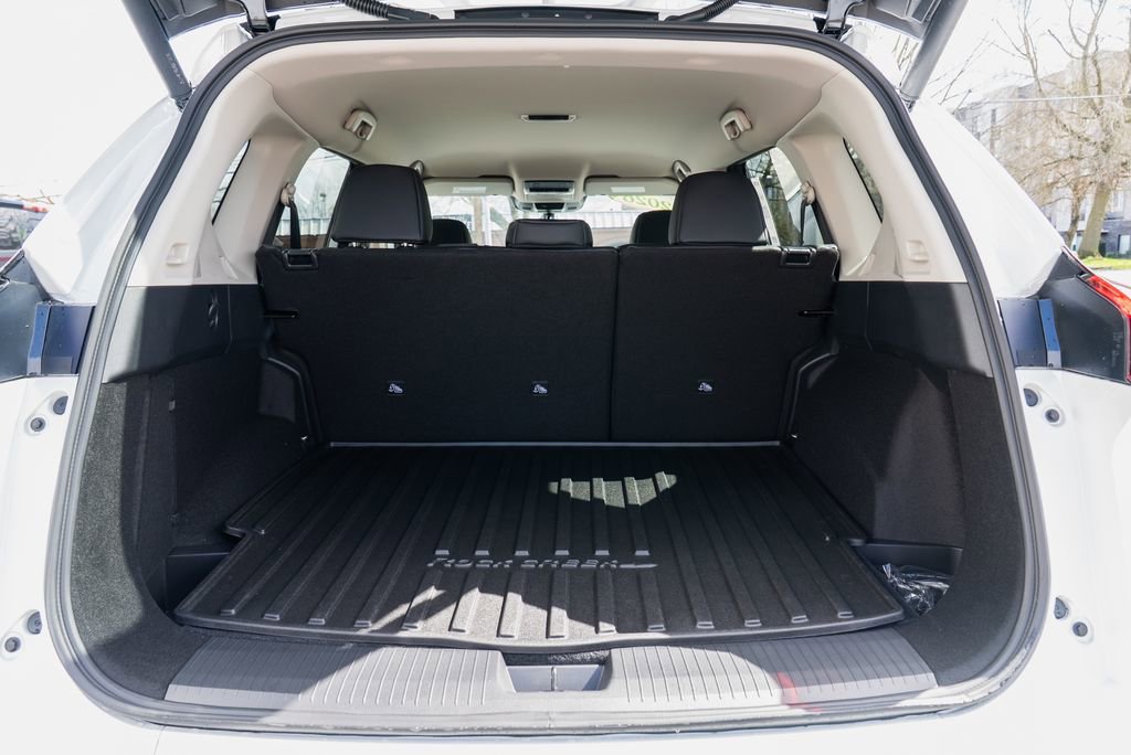 New 2026 Nissan Rogue SV image 8