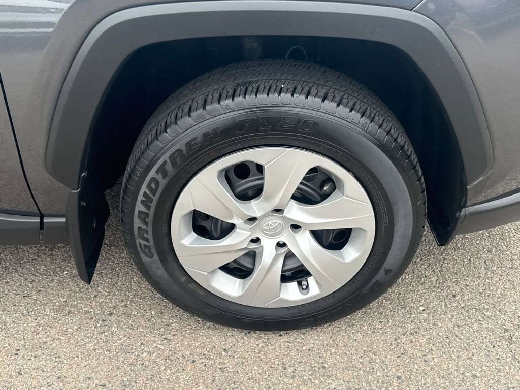 Used 2023 Toyota RAV4 LE AWD/4WD image 39