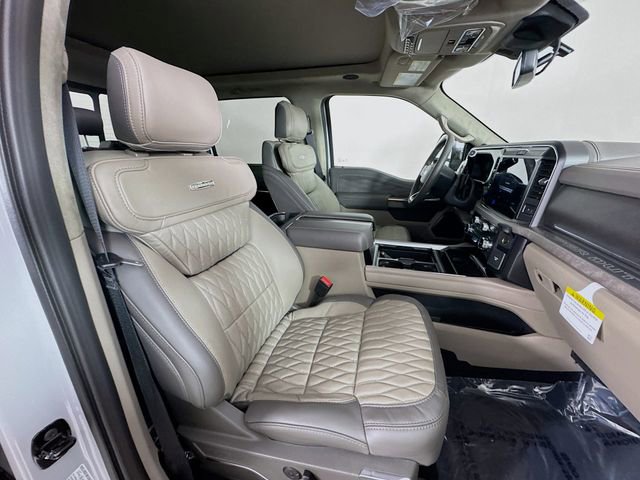 New 2026 Ford F450 Platinum w/ Platinum Plus Package image 29