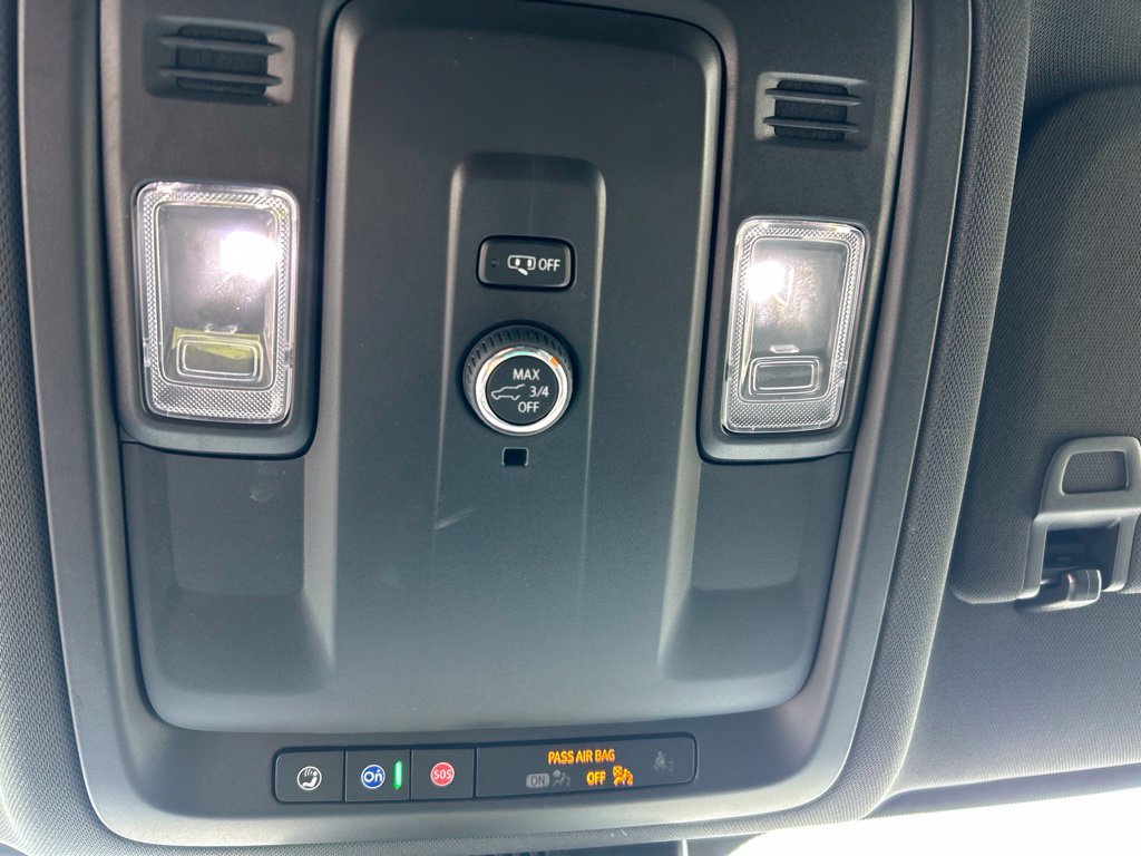 Used 2025 Chevrolet Tahoe LT AWD/4WD image 25