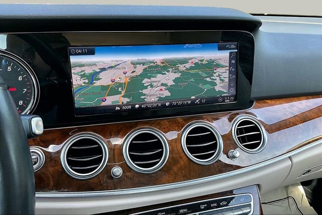 Used 2019 Mercedes-Benz E 300 4MATIC image 12