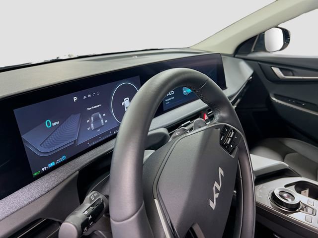 Certified 2024 Kia EV6 Light image 9