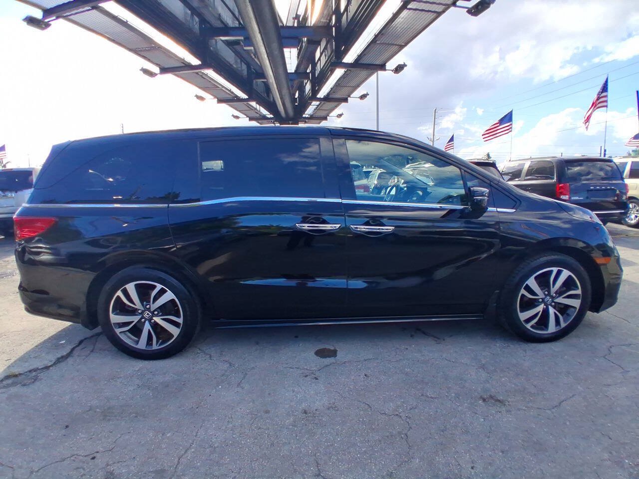 Used 2019 Honda Odyssey Elite image 6