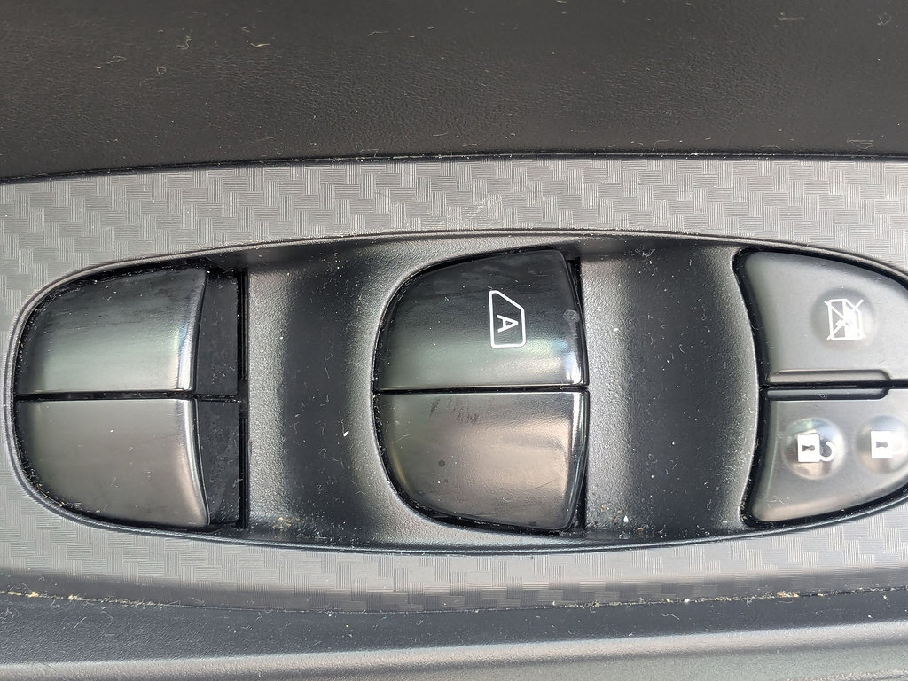 Used 2024 Nissan Sentra SV FWD image 12