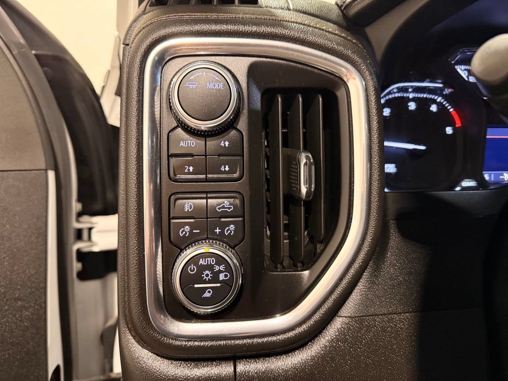 Used 2023 GMC Sierra 2500 AT4 AWD/4WD image 17