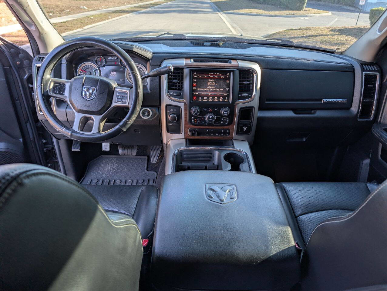 Used 2016 RAM 2500 Laramie w/ Convenience Group image 27