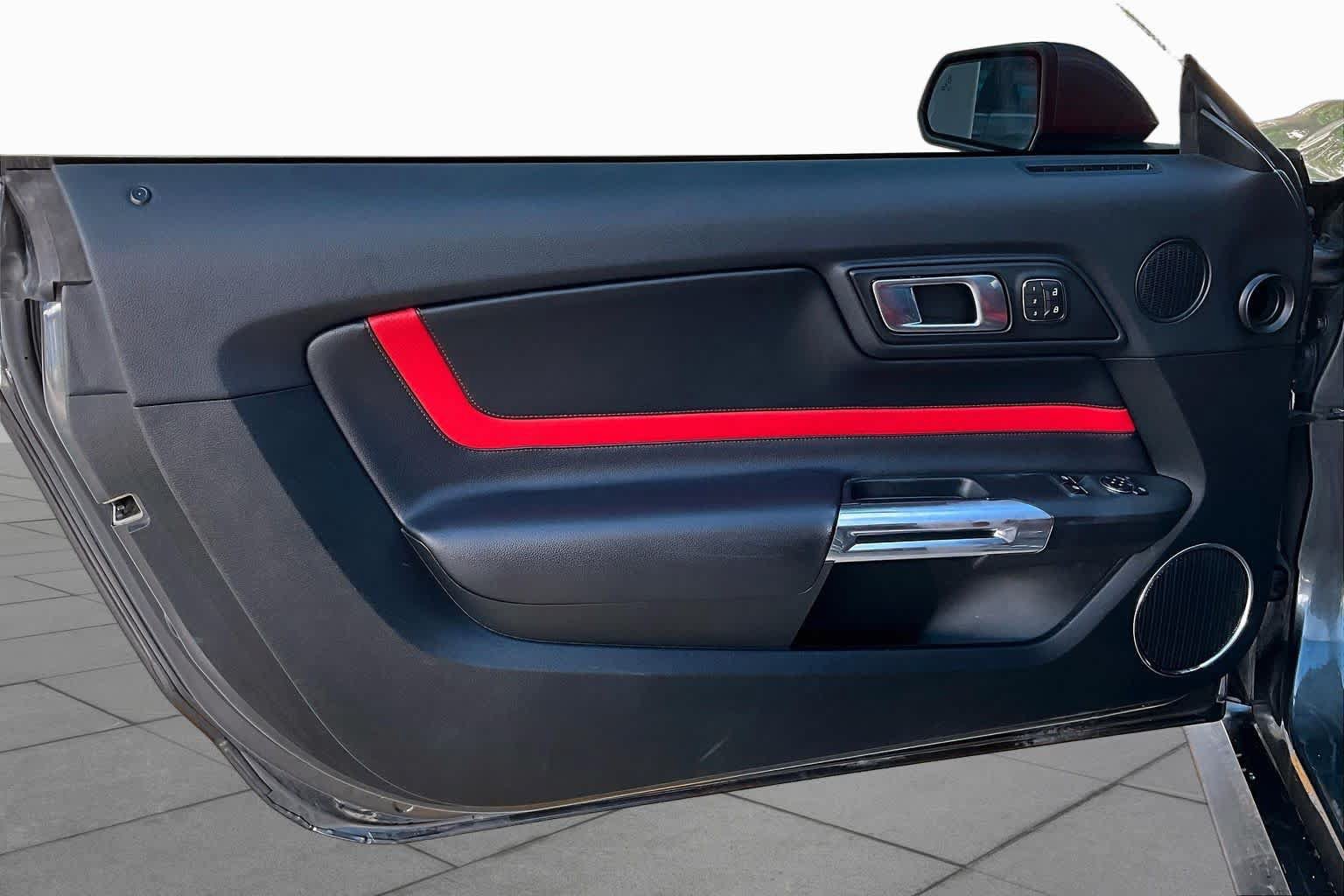 Used 2019 Ford Mustang GT Premium w/ Equipment Group 401A RWD image 21