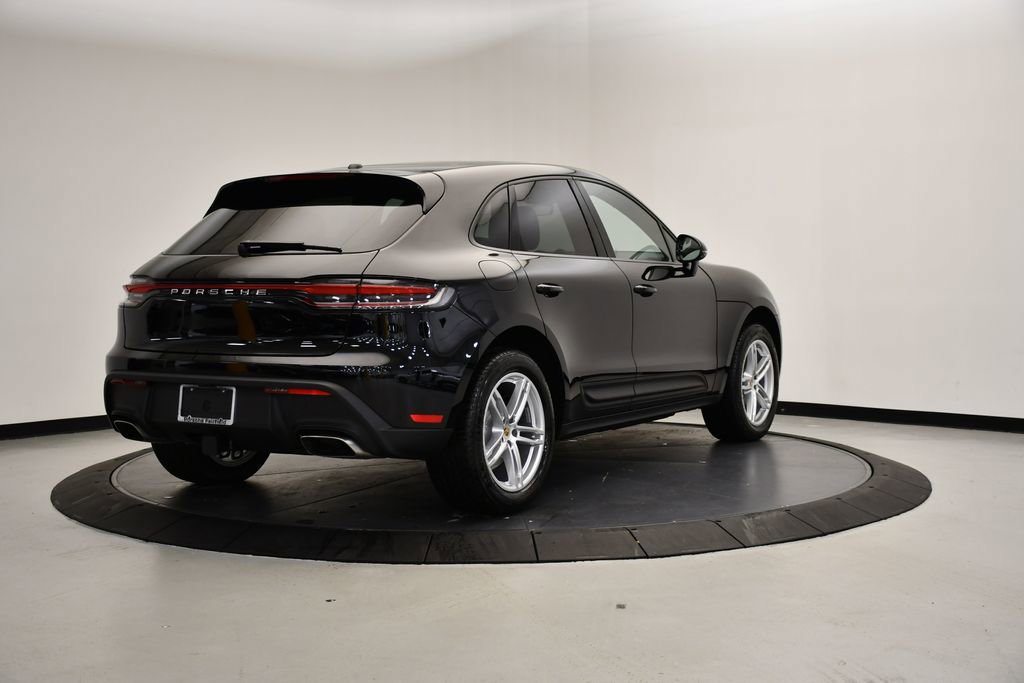 Used 2025 Porsche Macan Turbo image 7