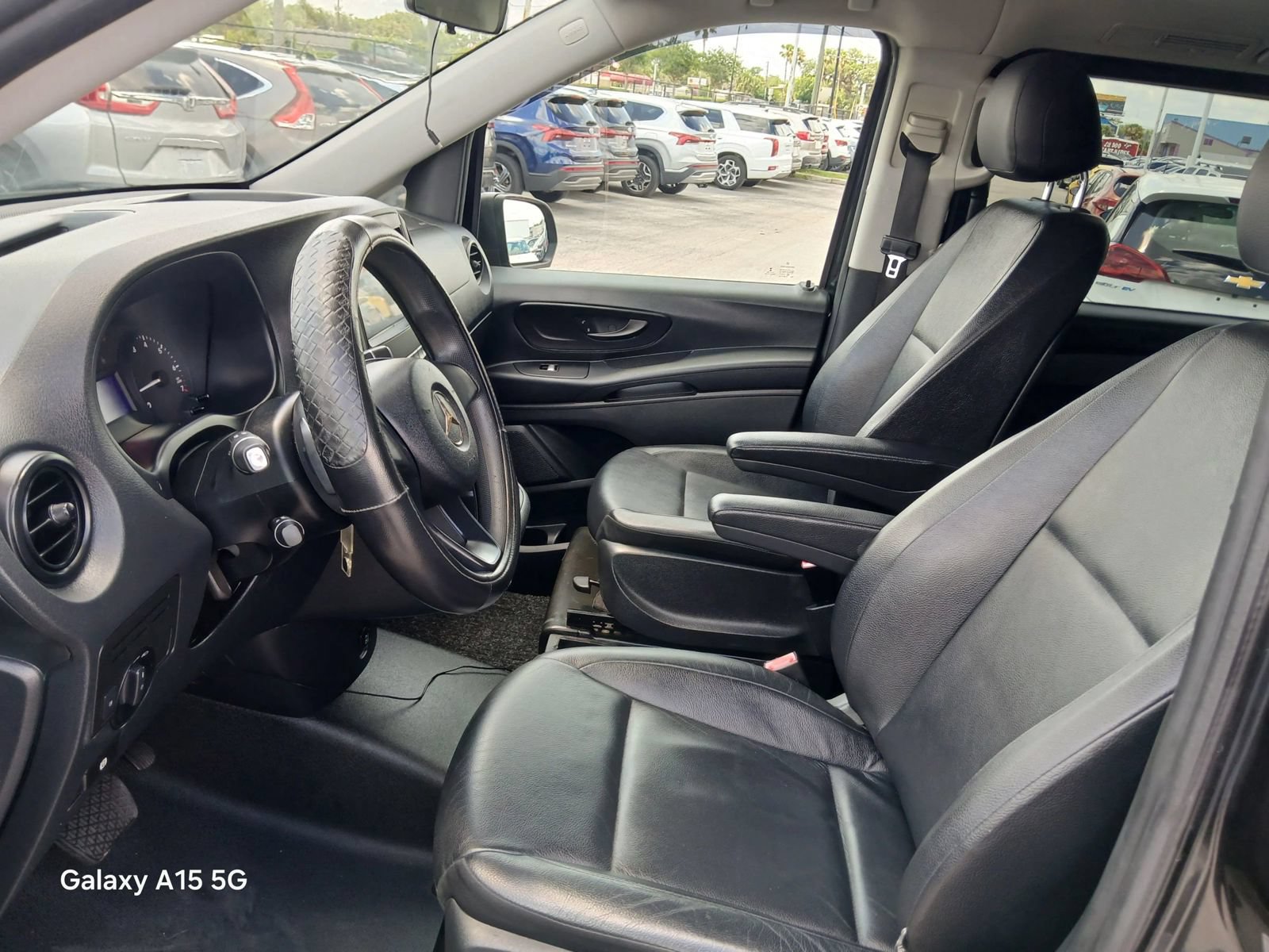 Used 2017 Mercedes-Benz Metris Passenger image 9