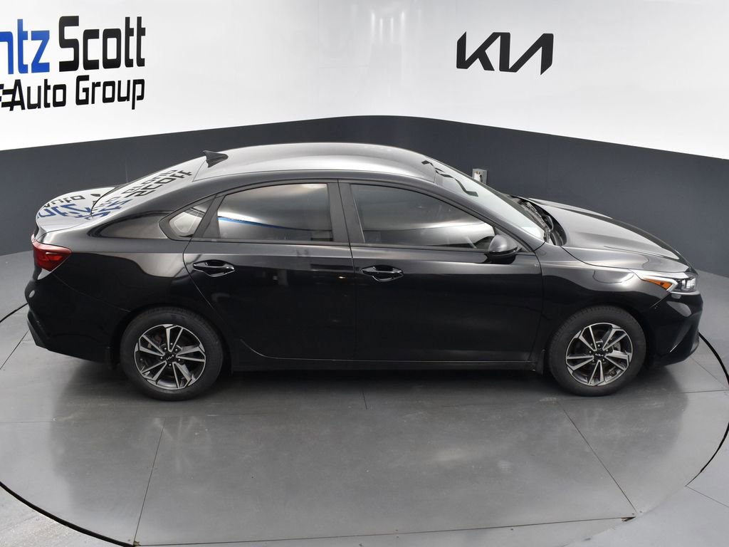 Certified 2022 Kia Forte LXS image 14