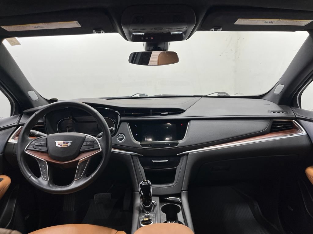 Used 2025 Cadillac XT5 Premium Luxury w/ LPO, Floor Liner Package FWD image 19