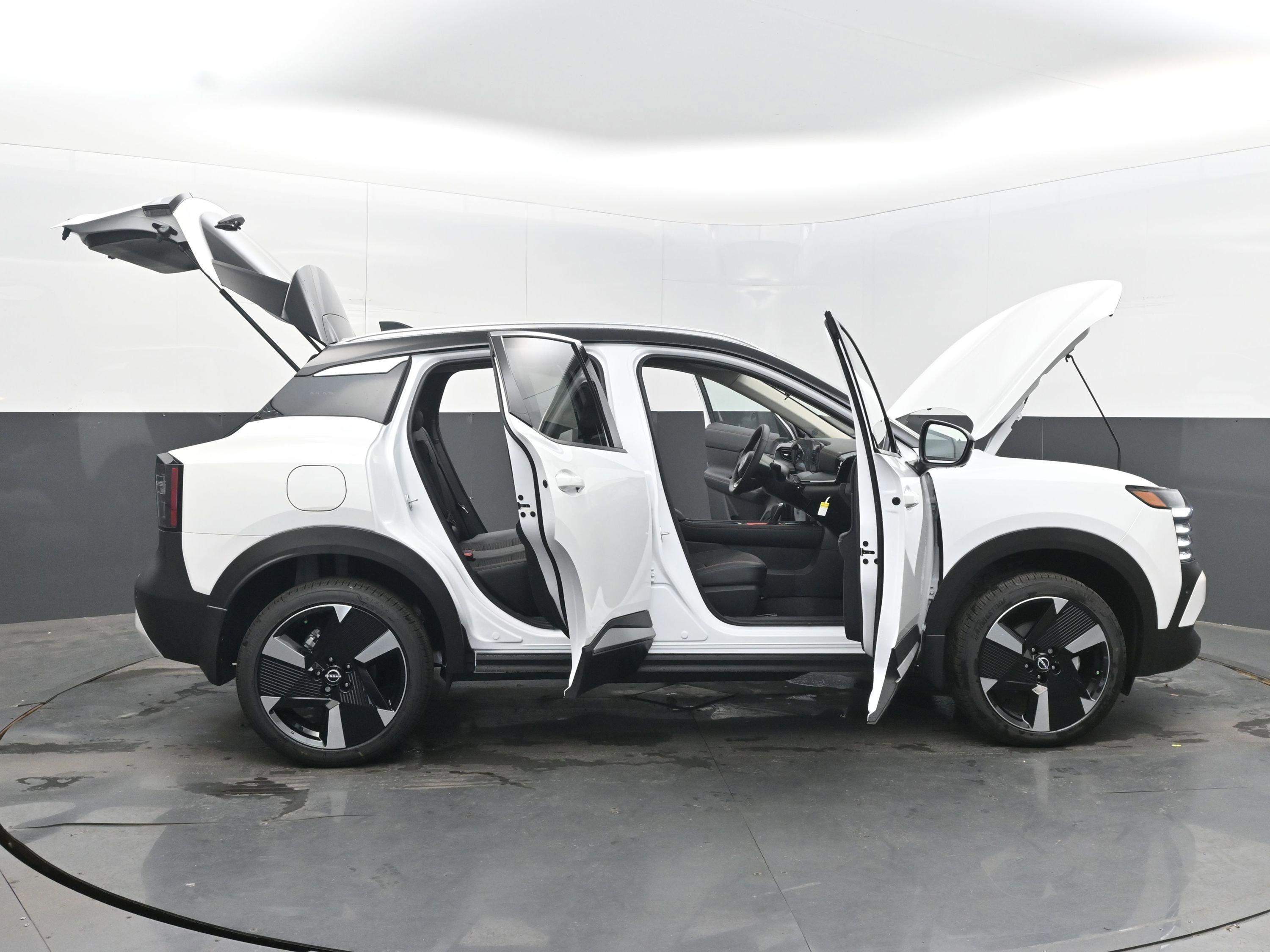 New 2026 Nissan Kicks SR w/ SR Premium Package image 46