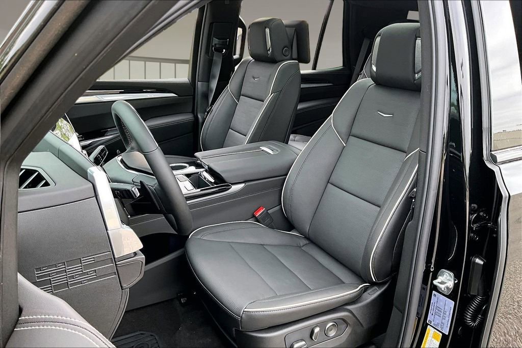New 2026 Cadillac Escalade Sport w/ Touring Package AWD/4WD image 9