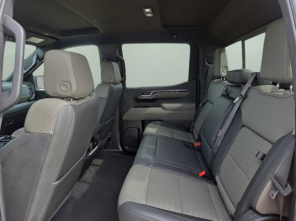 Used 2025 Chevrolet Silverado 1500 ZR2 image 18