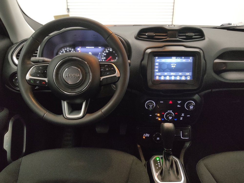 Used 2021 Jeep Renegade Latitude image 22