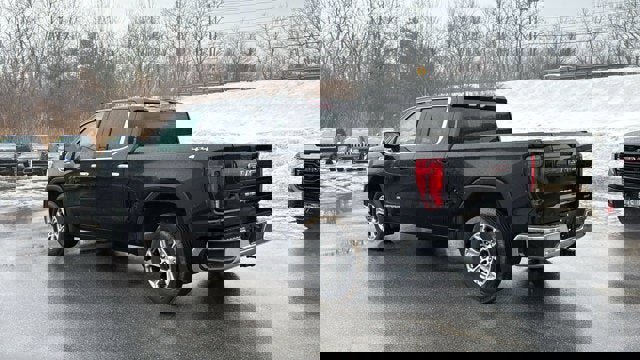 Used 2021 GMC Sierra 1500 SLT image 8