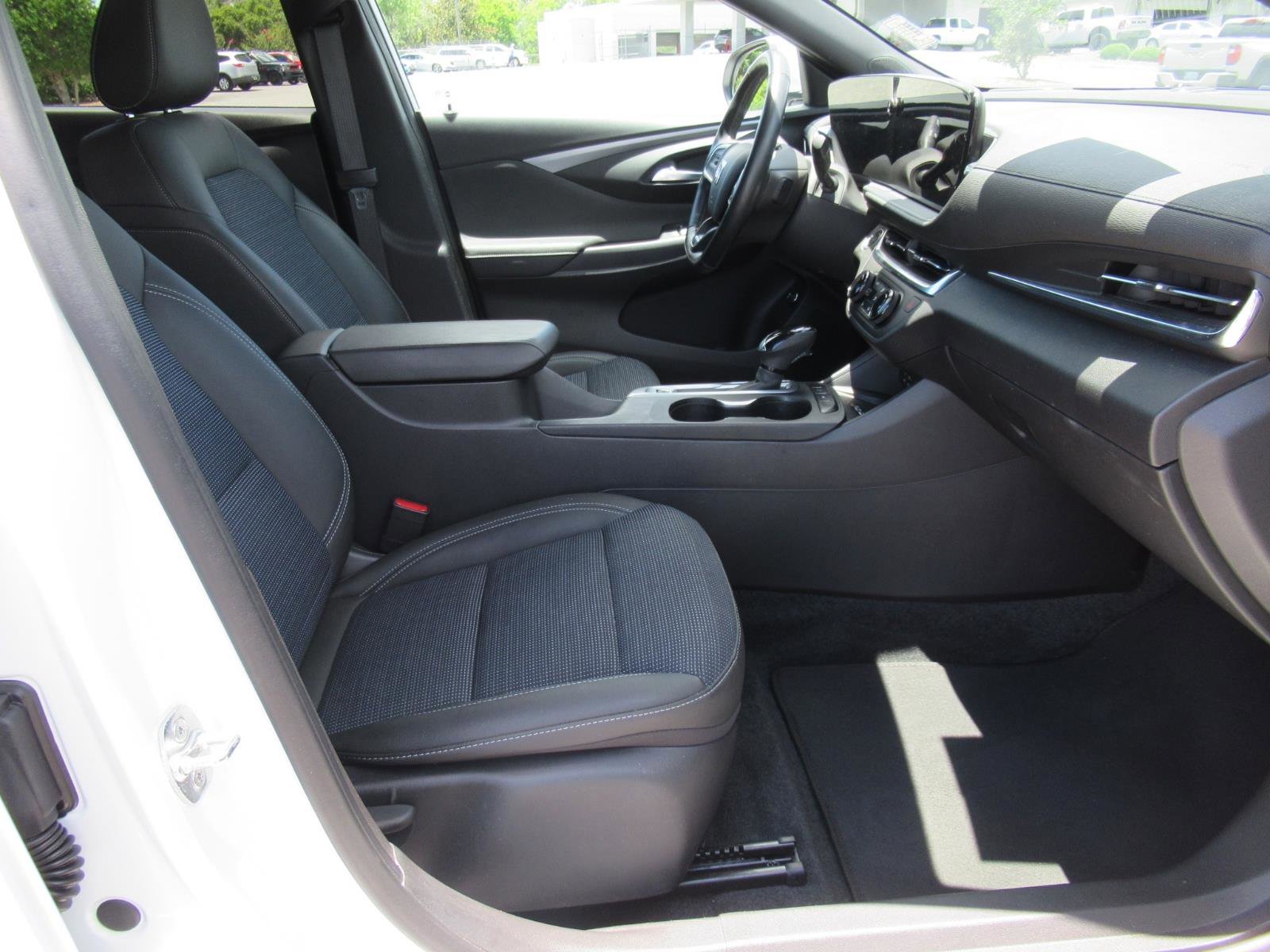 Used 2024 Buick Envista Preferred w/ Convenience I Package FWD image 10