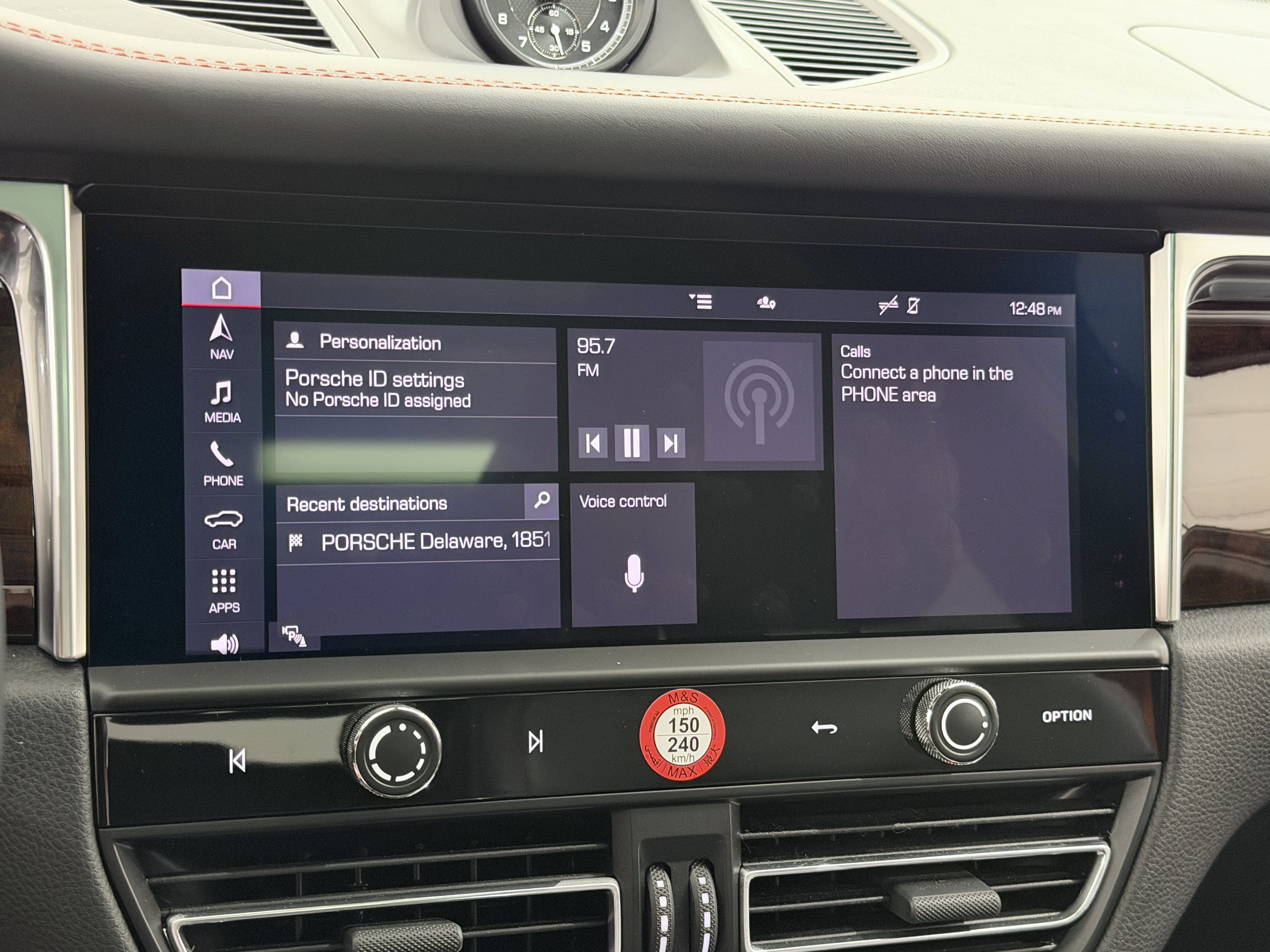 Certified 2024 Porsche Macan S AWD/4WD image 43