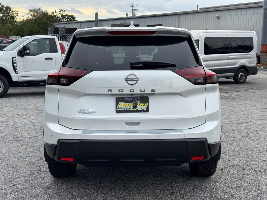 New 2026 Nissan Rogue SV image 4