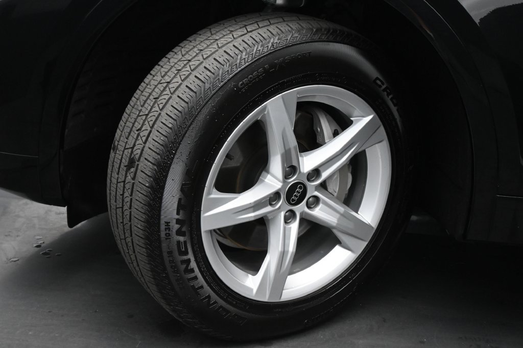 Used 2023 Audi Q5 2.0T Premium w/ Convenience Package AWD/4WD image 22