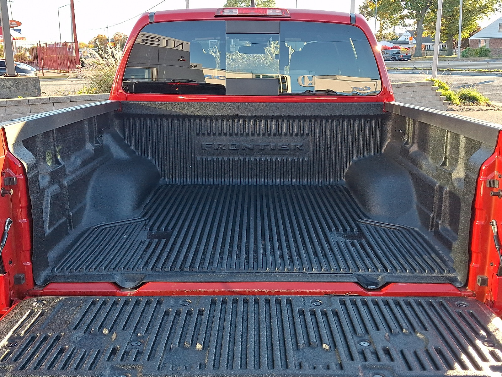 Certified 2026 Nissan Frontier SV w/ Tow Package AWD/4WD image 30