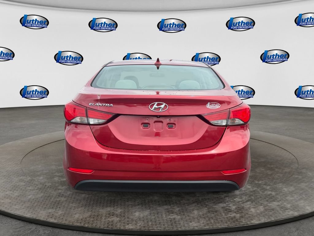 Used 2015 Hyundai Elantra SE w/ Option Group 02 FWD image 4