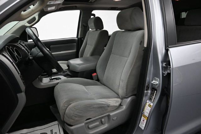 Used 2017 Toyota Sequoia SR5 AWD/4WD image 11
