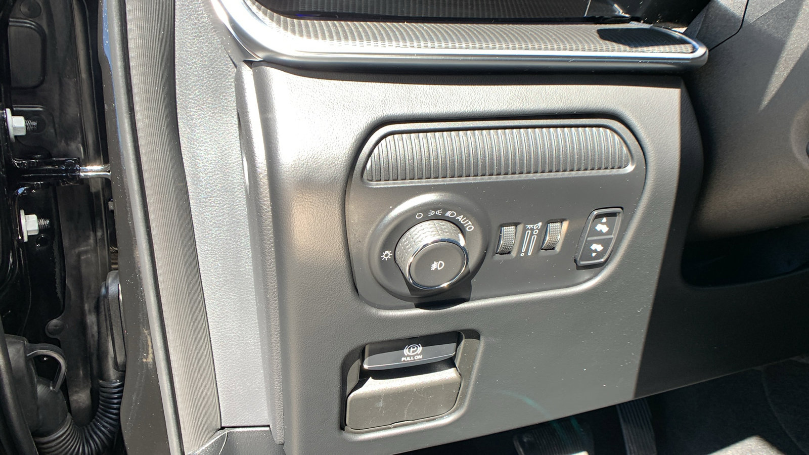 Used 2022 Jeep Grand Wagoneer Series II AWD/4WD image 12