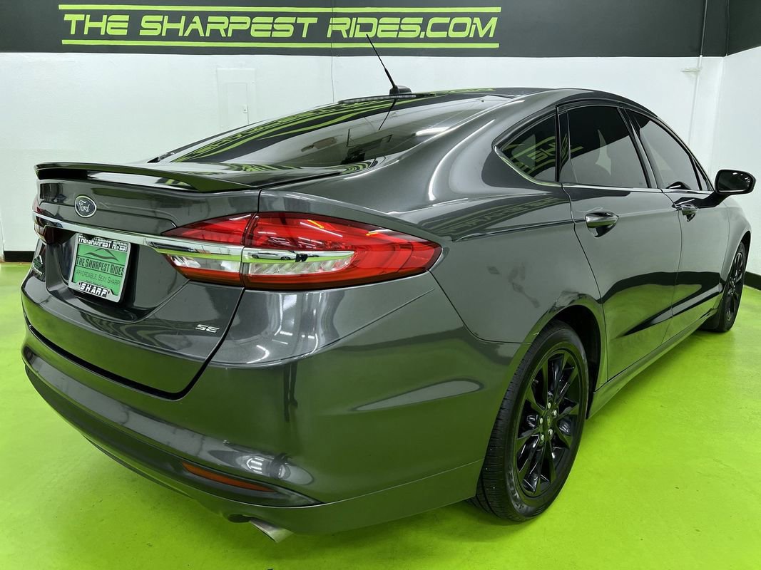 Used 2017 Ford Fusion SE FWD image 10