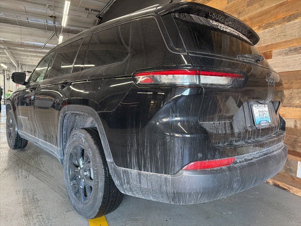 Used 2025 Jeep Grand Cherokee L Altitude image 19